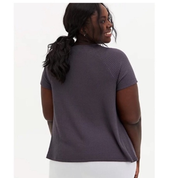 Host Pick!NWOT! Torrid waffle skull top - Picture 4 of 10